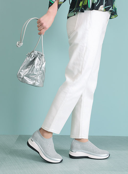 ふわ軽ニットスリッポンスニーカー