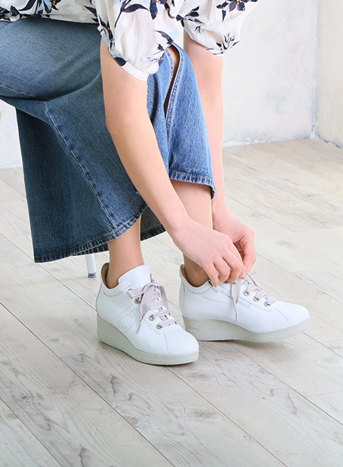 アイレット軽量厚底レースアップ